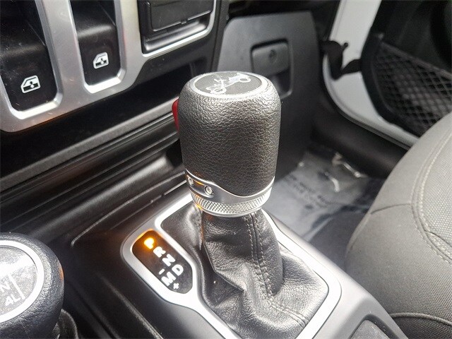 Thumbnail: 2018 Jeep Wrangler - 14