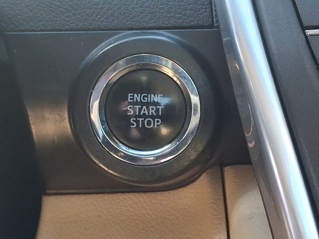 Thumbnail: 2015 Toyota Camry - 24