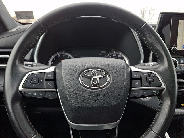 Thumbnail: 2023 Toyota Highlander - 20