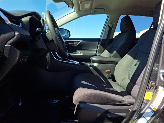 Thumbnail: 2019 Toyota RAV4 - 14