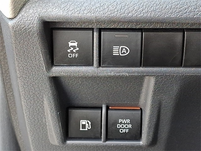 Thumbnail: 2024 Toyota Sienna - 30