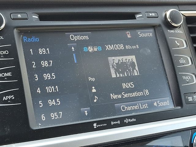 Thumbnail: 2016 Toyota Highlander - 18