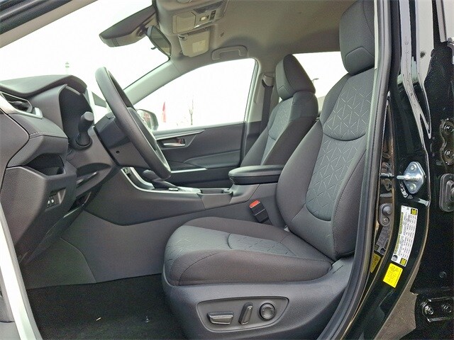 Thumbnail: 2025 Toyota RAV4 - 11