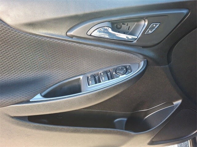 Thumbnail: 2023 Chevrolet Malibu - 12