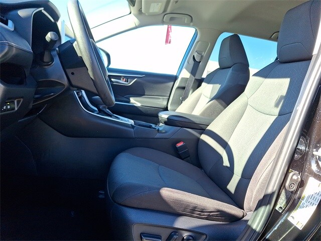 Thumbnail: 2025 Toyota RAV4 - 13