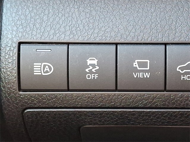 Thumbnail: 2019 Toyota Camry - 26