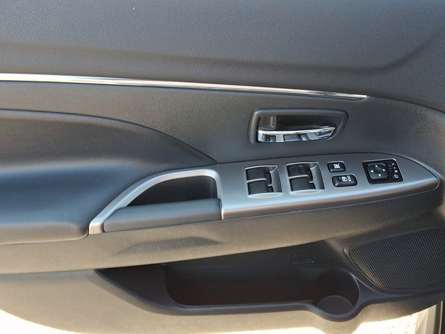 Thumbnail: 2026 Mitsubishi Outlander Sport - 12