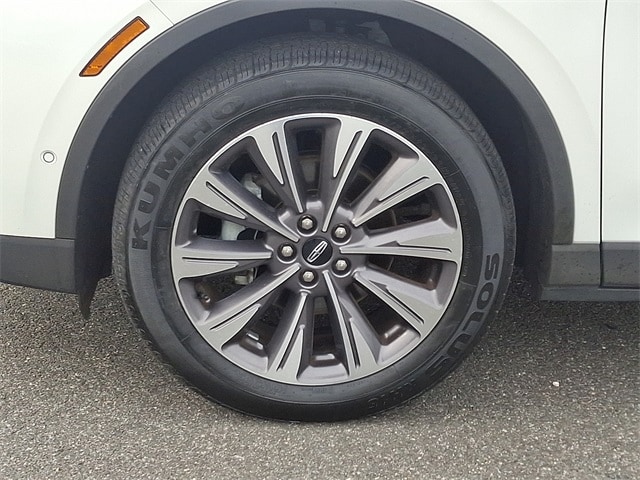 Thumbnail: 2022 Lincoln Corsair - 8