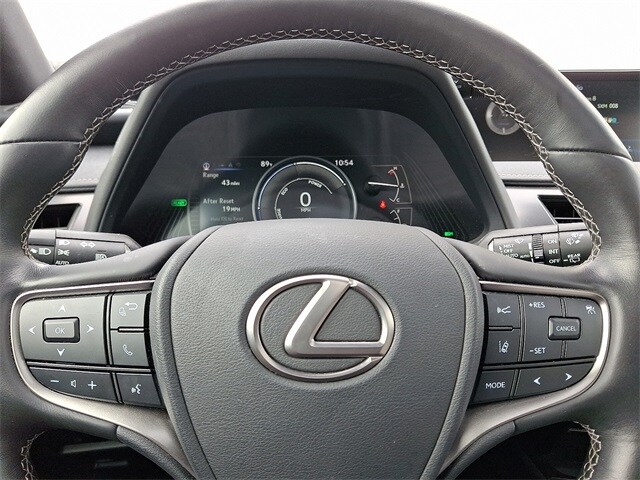 Thumbnail: 2021 Lexus UX - 19