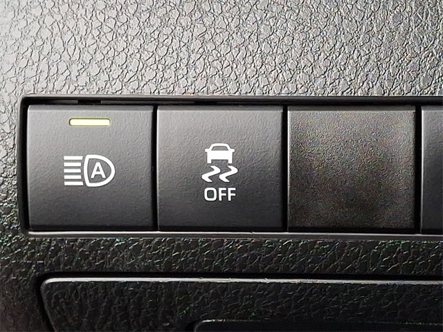 Thumbnail: 2021 Toyota Camry - 25