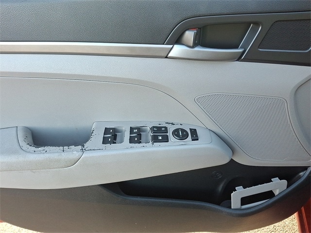 Thumbnail: 2017 Hyundai Elantra - 12