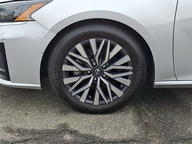 Thumbnail: 2024 Nissan Altima - 8