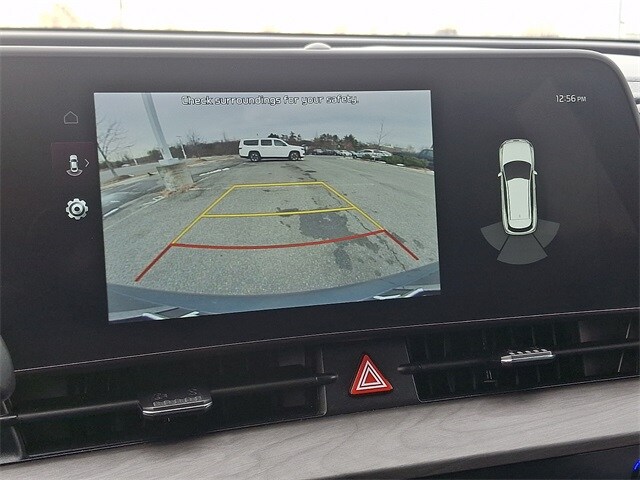 Thumbnail: 2023 Kia Sportage - 18