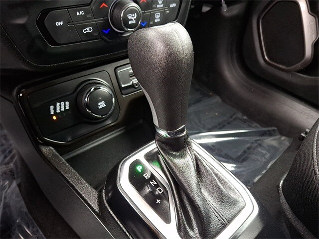 Thumbnail: 2023 Jeep Renegade - 14