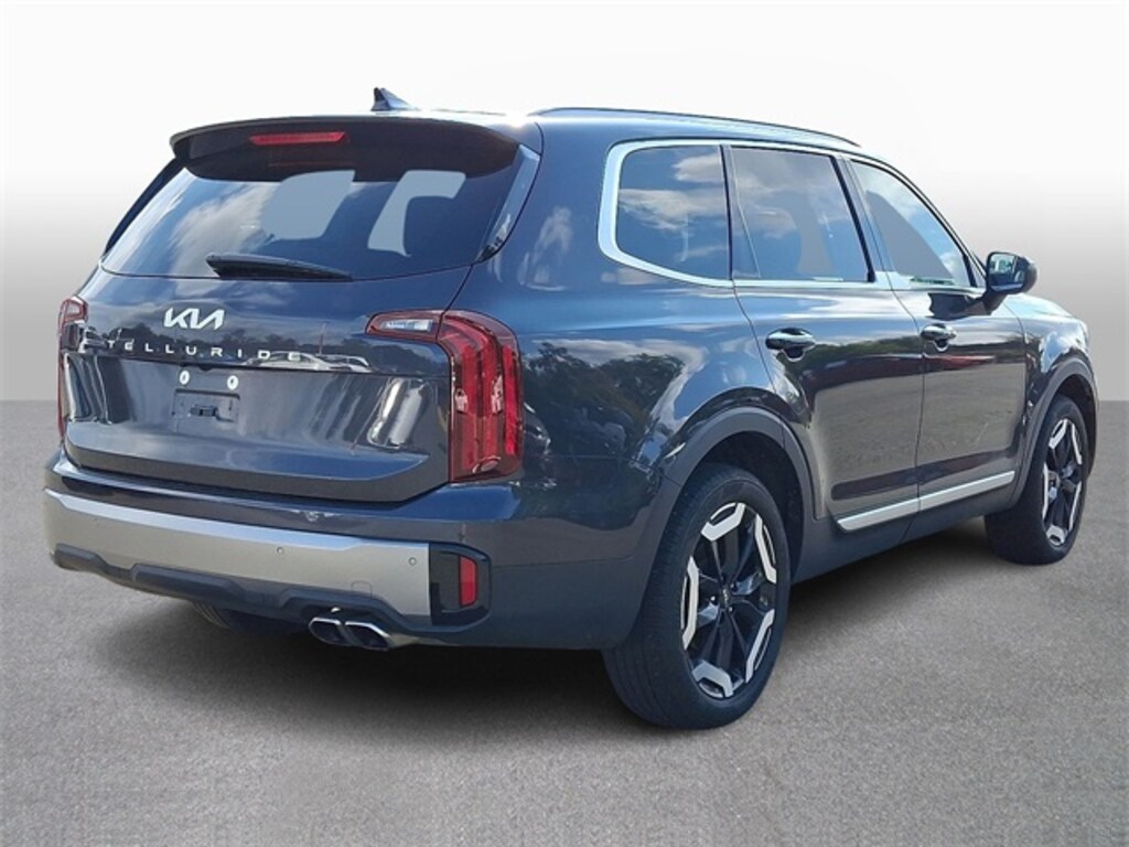 Used 2025 Kia Telluride S SUV