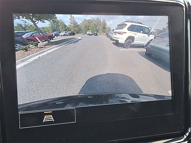 Thumbnail: 2023 Chevrolet Traverse - 14