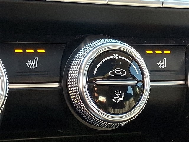 Thumbnail: 2022 Genesis G70 - 27