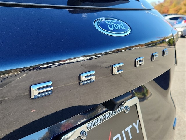 Thumbnail: 2021 Ford Escape - 27