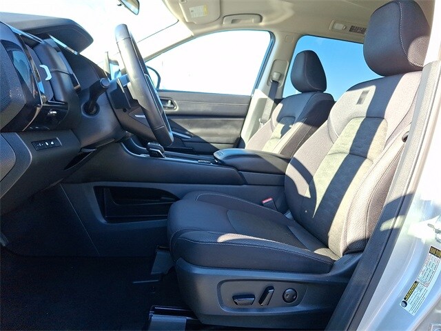 Thumbnail: 2025 Nissan Pathfinder - 14