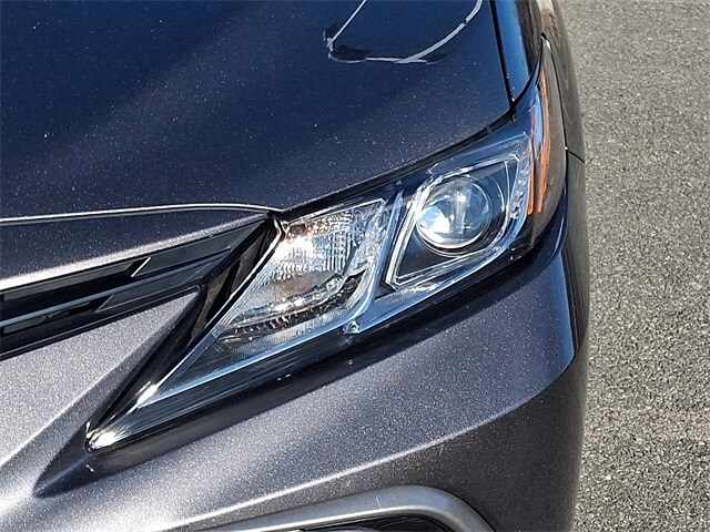 Thumbnail: 2022 Toyota Camry - 9