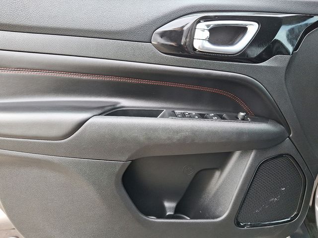 Thumbnail: 2022 Jeep Compass - 12