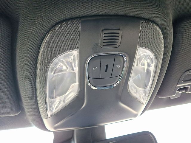Thumbnail: 2023 Jeep Compass - 25