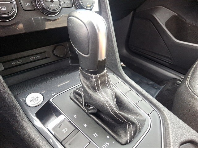 Thumbnail: 2021 Volkswagen Tiguan - 11