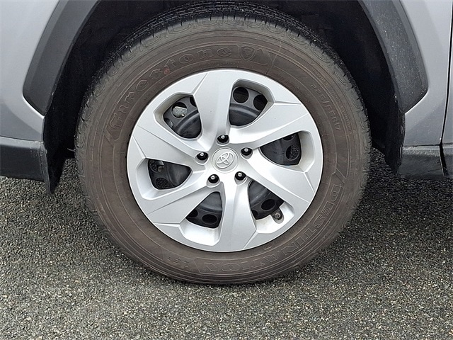 Thumbnail: 2025 Toyota RAV4 - 8