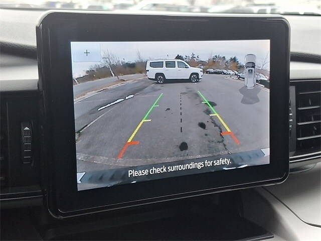 Thumbnail: 2022 Ford Explorer - 17