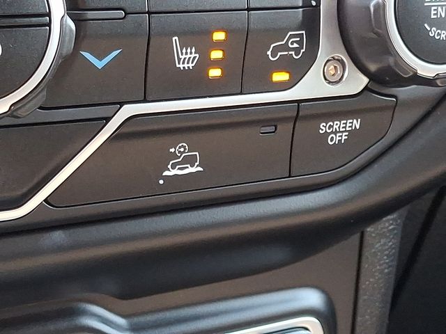 Thumbnail: 2022 Jeep Wrangler - 29