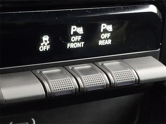 Thumbnail: 2025 RAM 1500 - 25