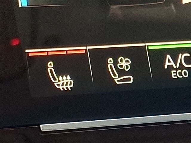 Thumbnail: 2022 Audi e-tron - 27