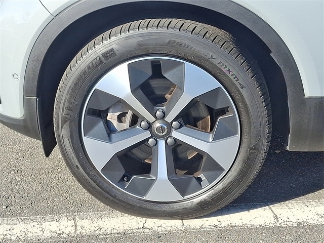 Thumbnail: 2024 Volvo XC40 - 8