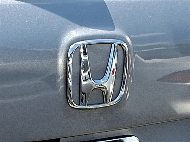 Thumbnail: 2016 Honda Pilot - 8
