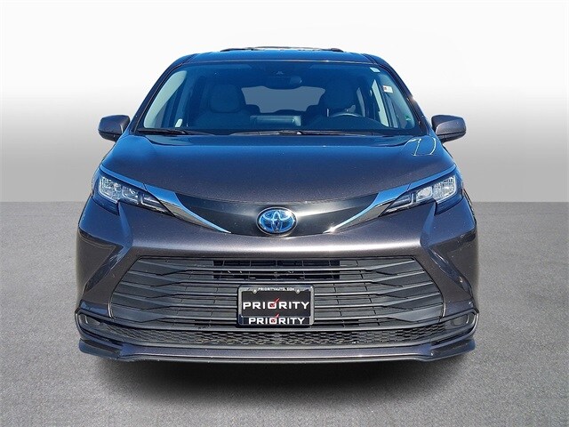 Thumbnail: 2021 Toyota Sienna - 2