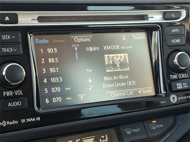 Thumbnail: 2016 Toyota Prius c - 16