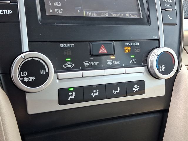 Thumbnail: 2014 Toyota Camry - 15