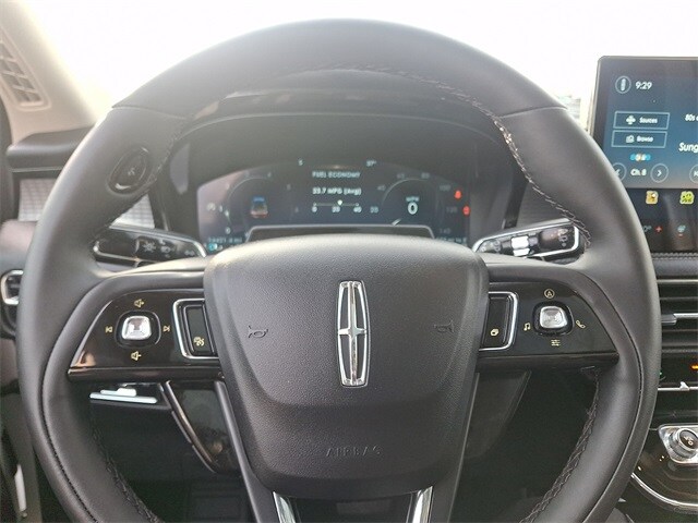 Thumbnail: 2023 Lincoln Corsair - 20