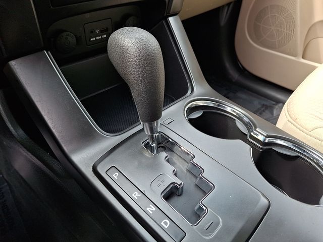 Thumbnail: 2012 Kia Sorento - 15