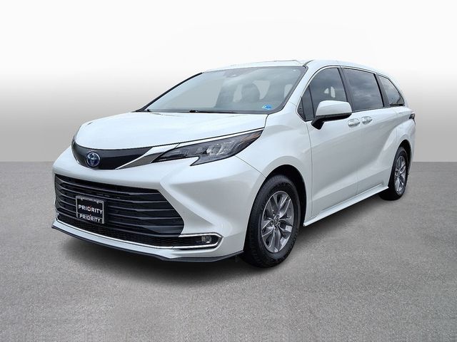 Thumbnail: 2024 Toyota Sienna - 1