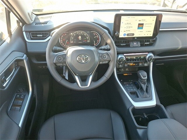 Thumbnail: 2025 Toyota RAV4 - 10