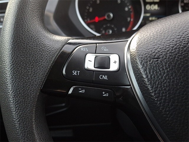 Thumbnail: 2018 Volkswagen Tiguan - 19