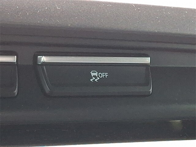 2022 Ford F-150 Lightning XLT 26