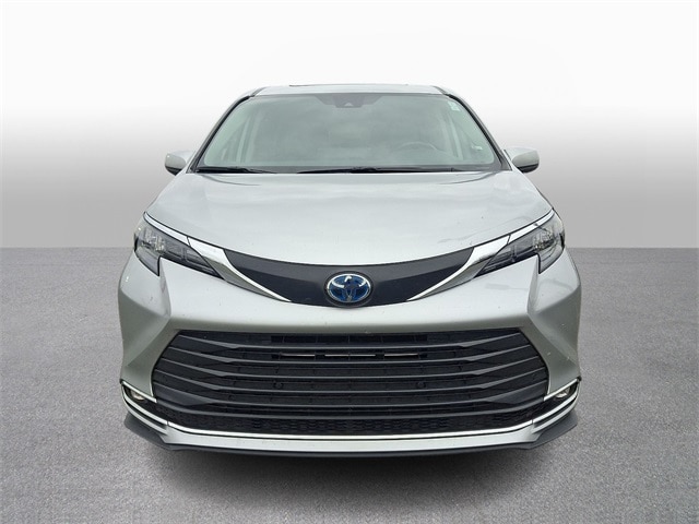 Thumbnail: 2024 Toyota Sienna - 2