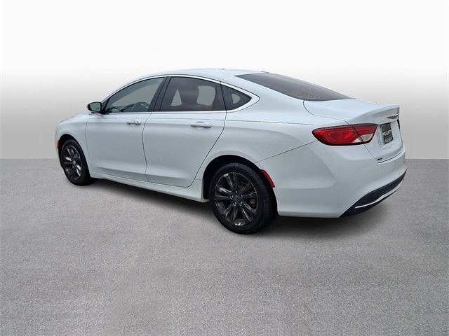 Thumbnail: 2015 Chrysler 200 - 6
