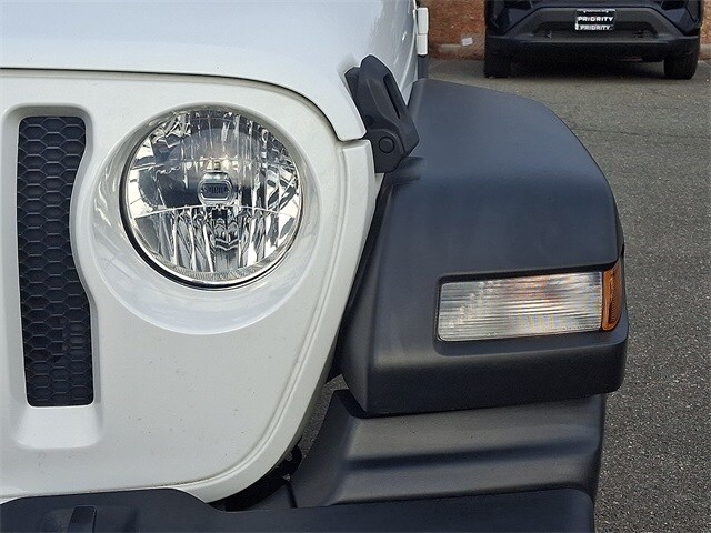 Thumbnail: 2018 Jeep Wrangler - 9