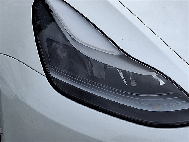 Thumbnail: 2022 Tesla Model 3 - 4