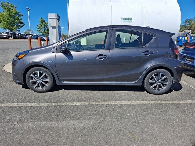 Thumbnail: 2018 Toyota Prius c - 7