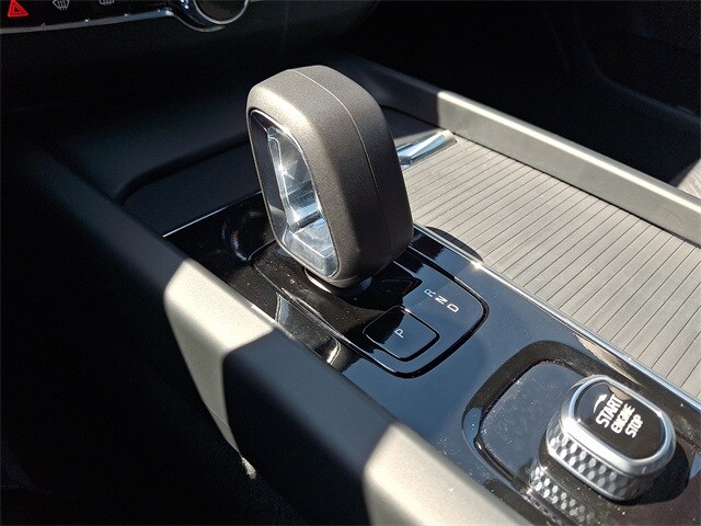 Thumbnail: 2024 Volvo XC60 - 14