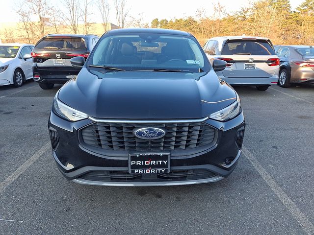 Thumbnail: 2023 Ford Escape - 2